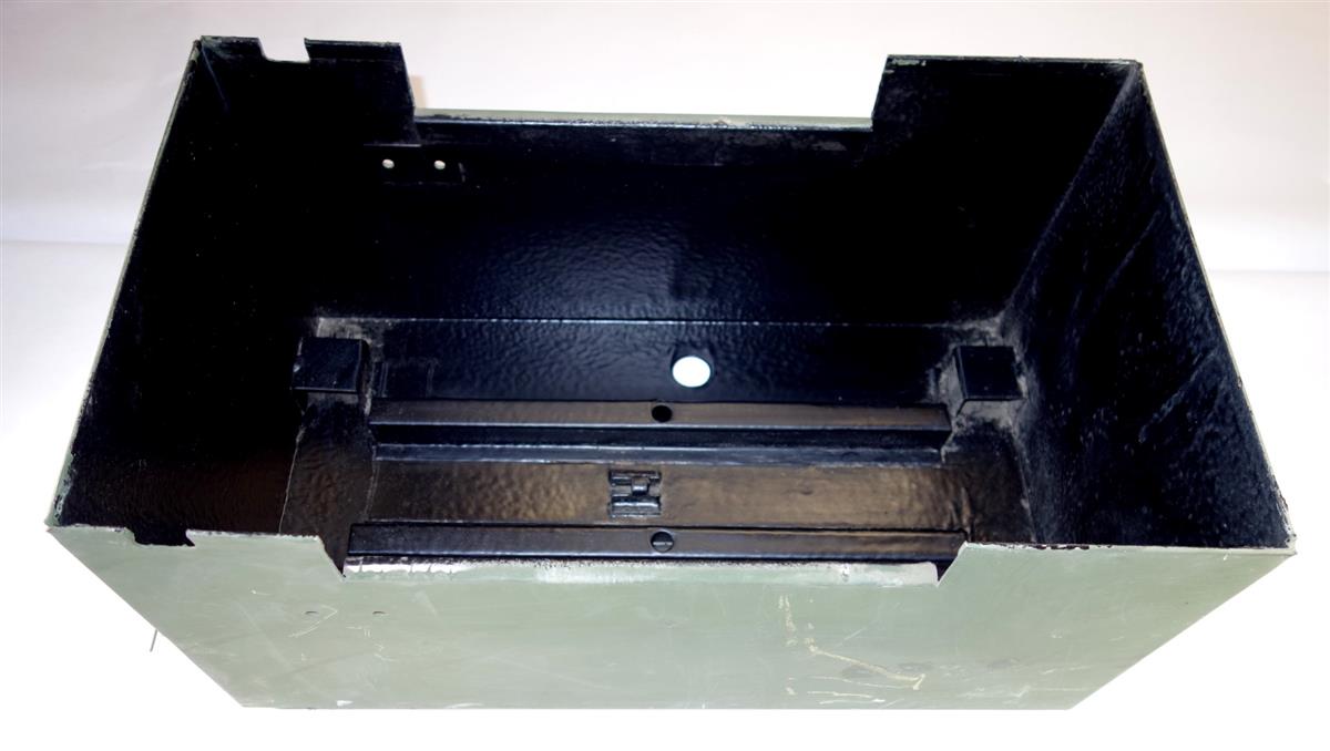 COM-3123 | 6160-00-405-1984 Steel Battery Box for M809 Series NOS (3).JPG