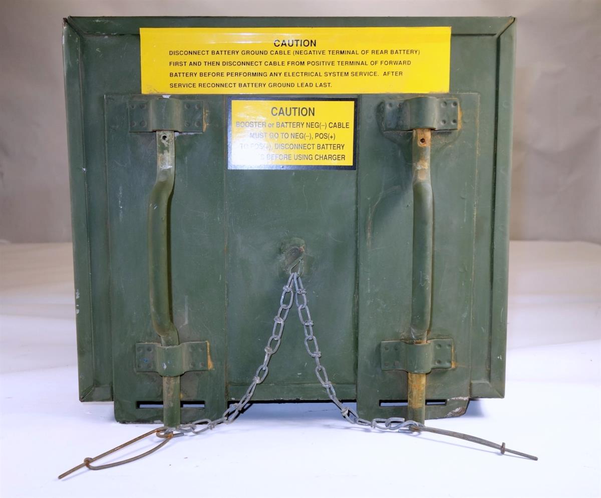 COM-3123 | 6160-00-405-1984 Steel Battery Box for M809 Series NOS (8).JPG