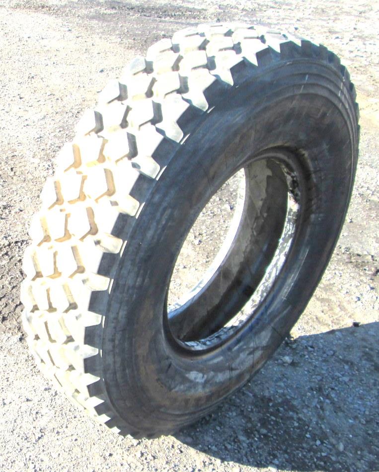 TI-1832 | TI-1832 Michelin XZL 11.00 x 20 Tires 75 Percent Tread or Higher (10).JPG