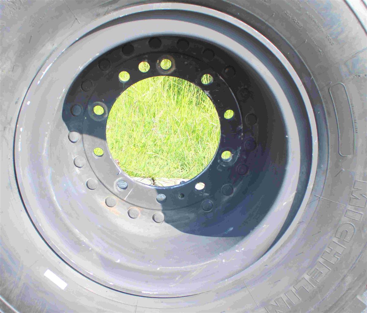 TI-1846 | TI-1846 Michelin 39585R20 XZL Tire Mounted on Hutchinson Aluminum Rim  (4a).jpg