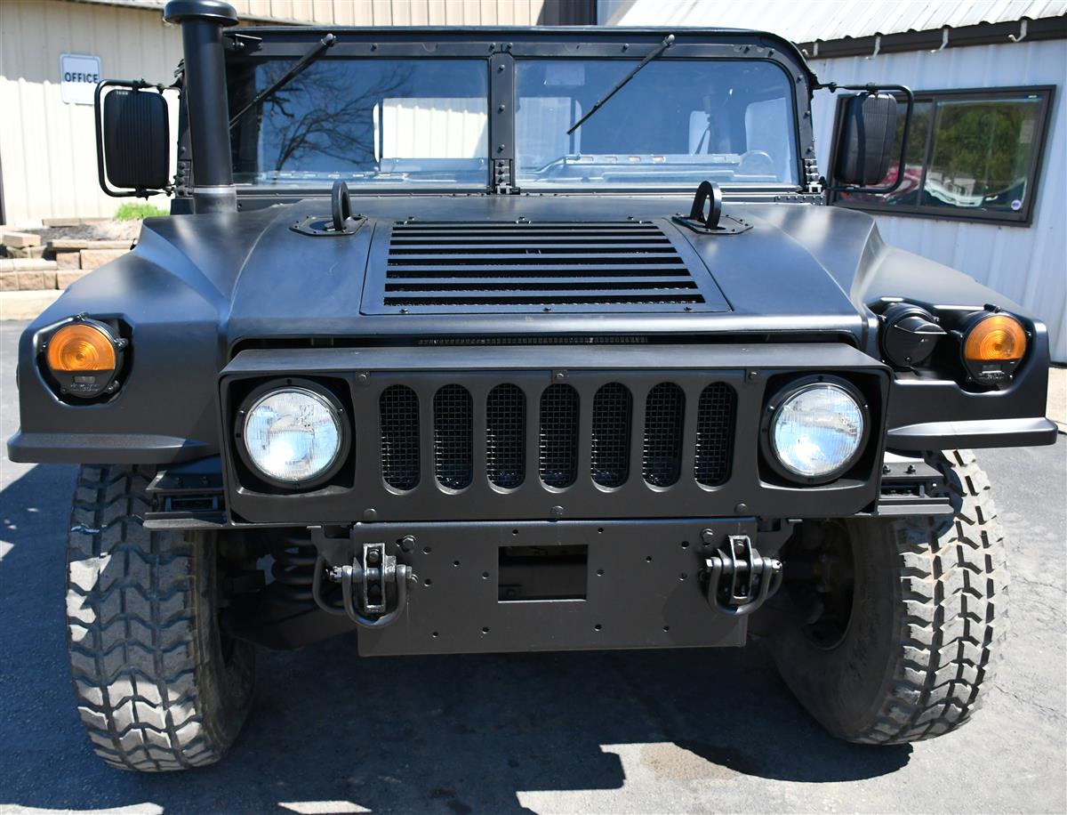 04583211-662f-4b75-8151-1228ae2f83e8-04172025-cropped-M1152%20HMMWV%20(12)