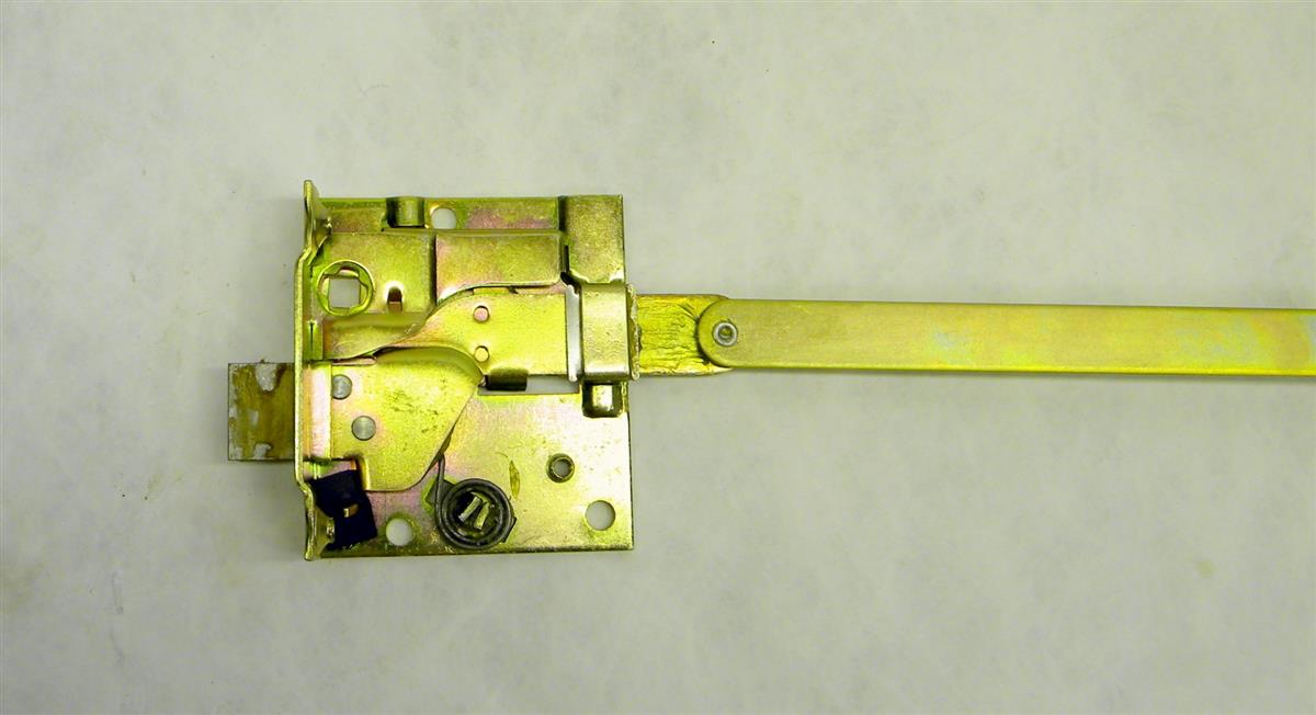 COM-3024L | 2540-00-737-3276 Left Side Door Lock Operator for M35, M54, M809, M939A1 and A2 Series. NEW  (3).JPG