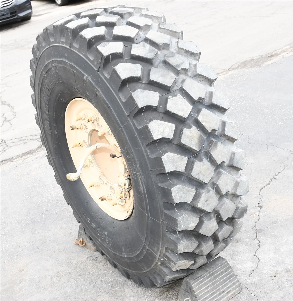 TI-1880 | TI-1822 Tire (11).JPG