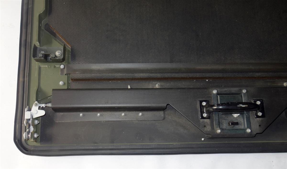 HM-715 | 2510-01-476-2171 Rear Slant Back Cargo Hatch for HMMWV NOS (4).JPG