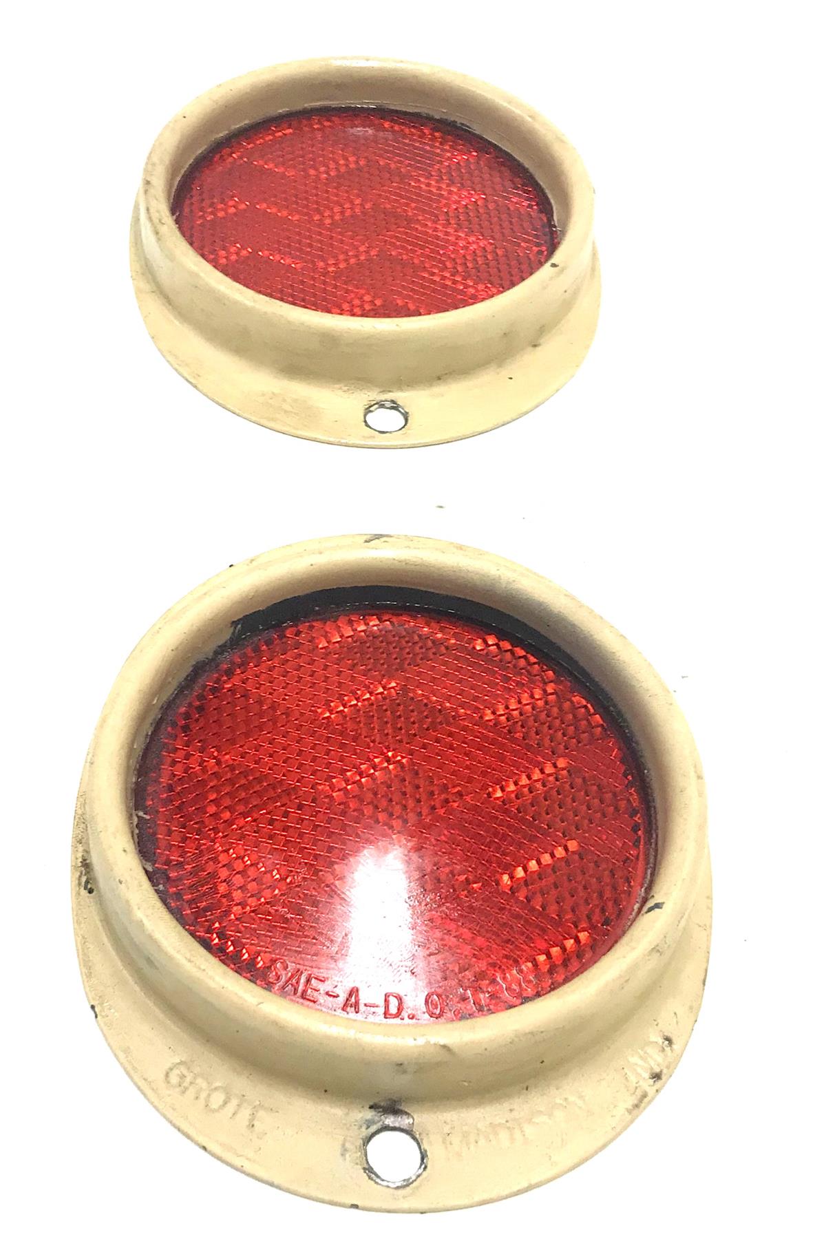 COM-3207 | COM-3207  Reflector Red Color (4).jpg