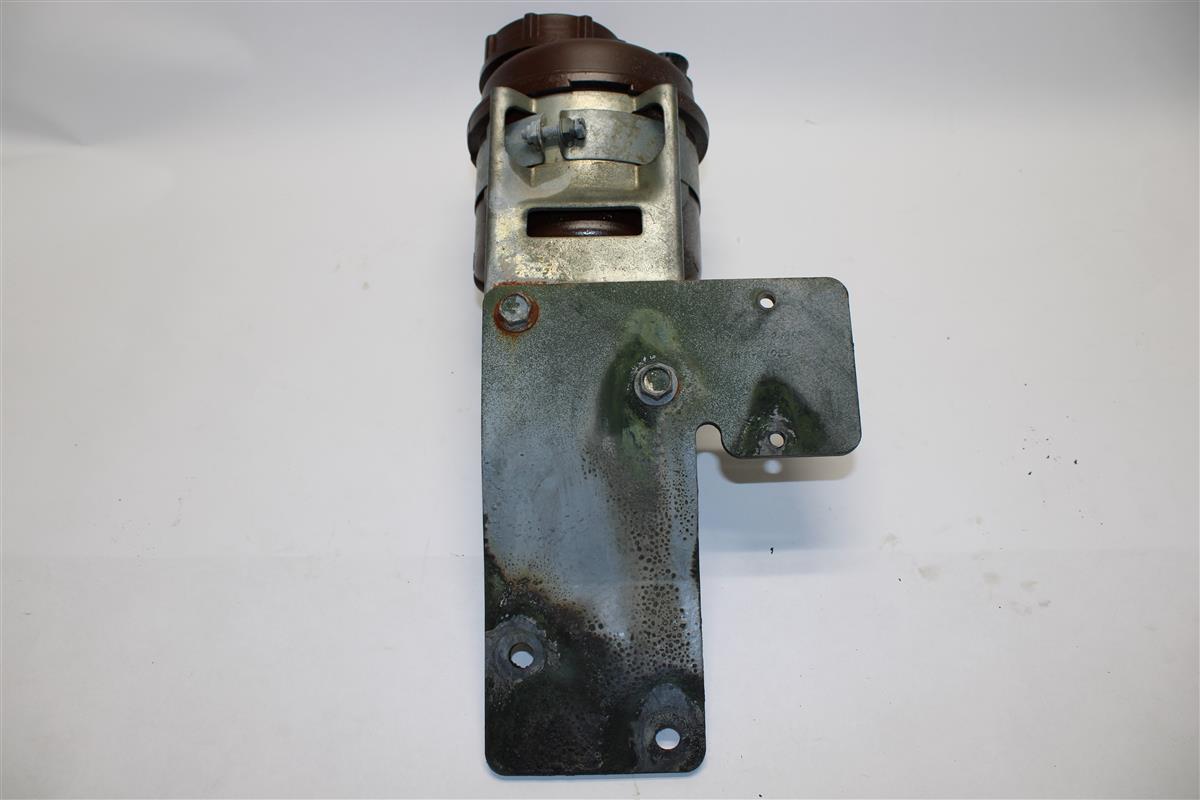 FM-517 | FM-517  Power Steering Reservoir With Mounting Bracket and Double Angle Brack (10).JPG