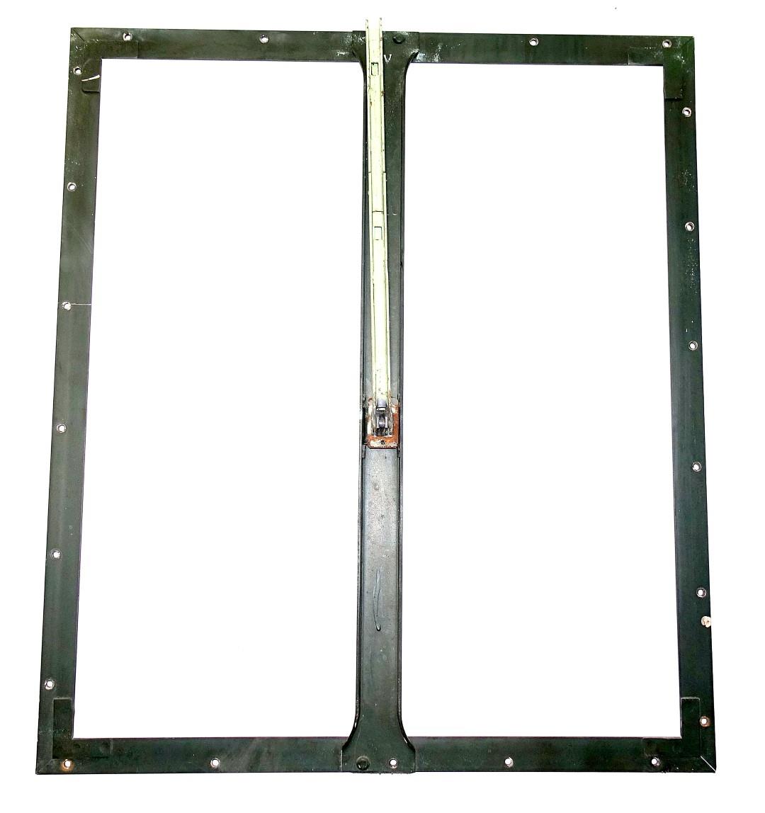 M35-702 | M35-702 Van Body Window Frame (2) (Large).JPG