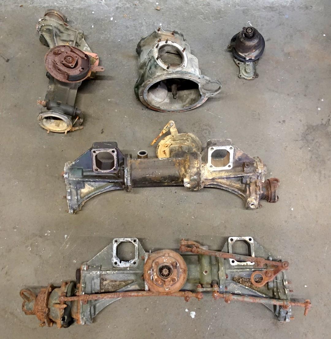 MU-114 | MU-114 Mule M274 Front and Rear Axle and Transmission Parts USED (2) (Large).JPG