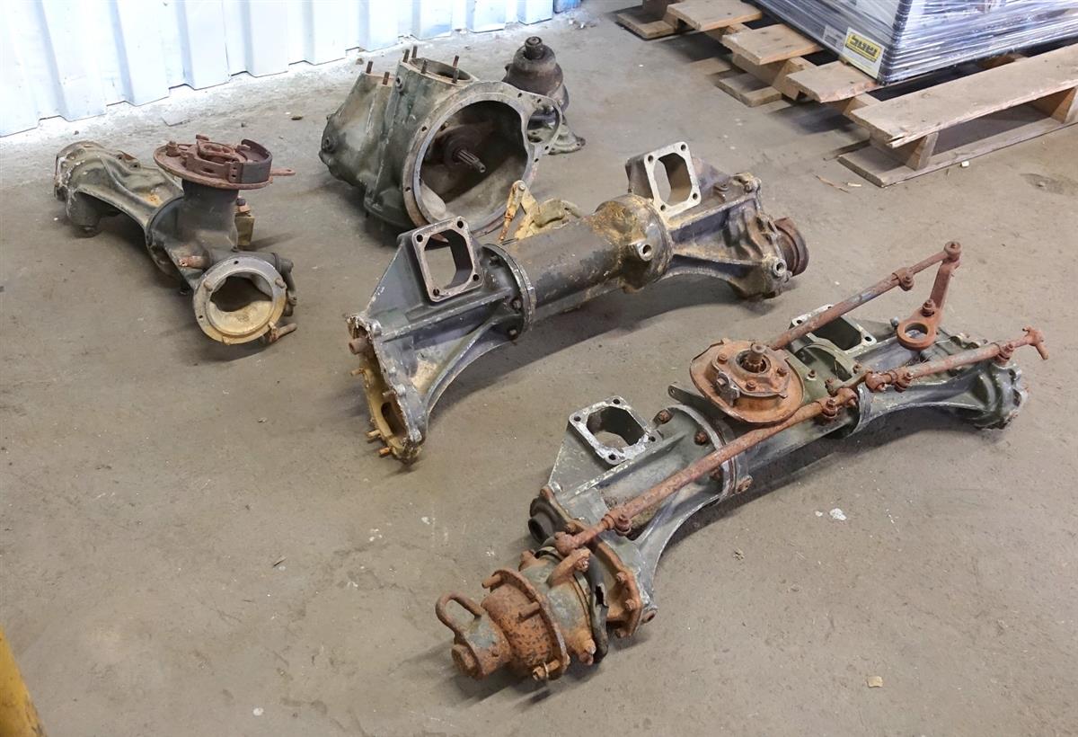 MU-114 | MU-114 Mule M274 Front and Rear Axle and Transmission Parts USED (5) (Large).JPG
