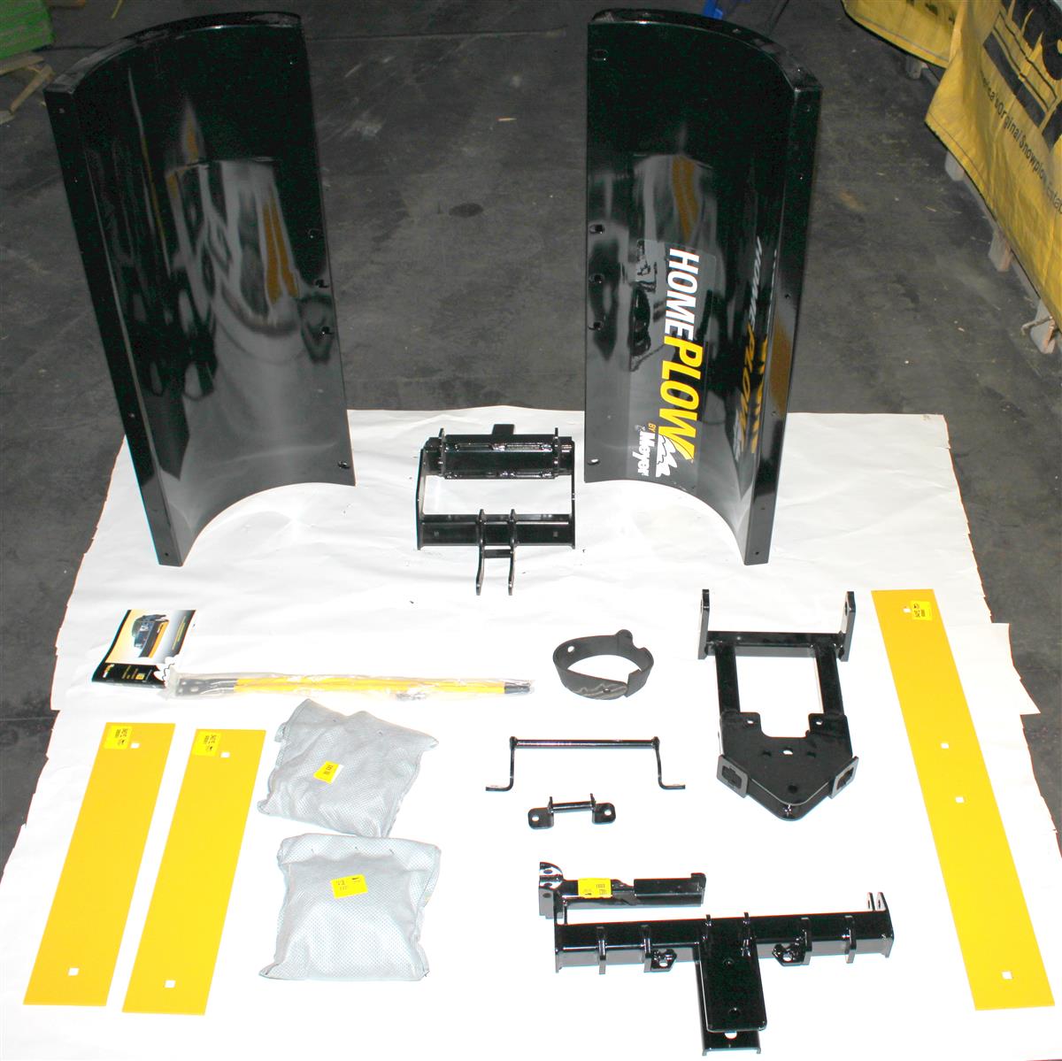 SNOW-068 | SNOW-068 Meyer Home Plow HP 6.8 2PC Manual Lift Engine Package Kit with Blades Meyer Sn (10).JPG