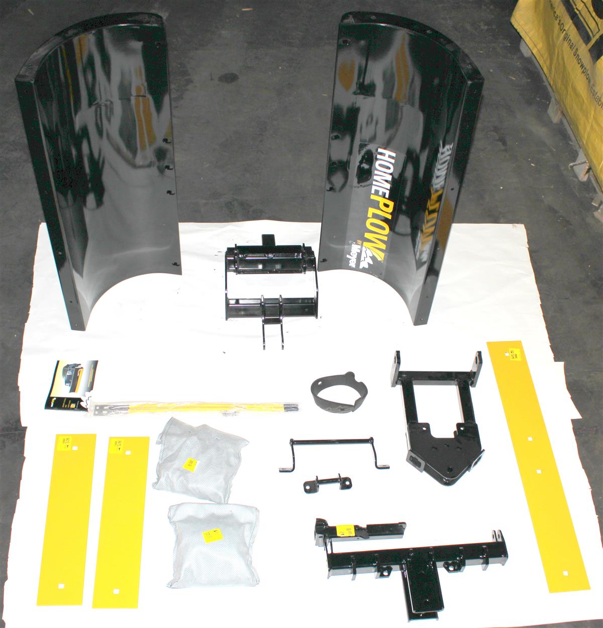 SNOW-068 | SNOW-068 Meyer Home Plow HP 6.8 2PC Manual Lift Engine Package Kit with Blades Meyer Sn (8).JPG