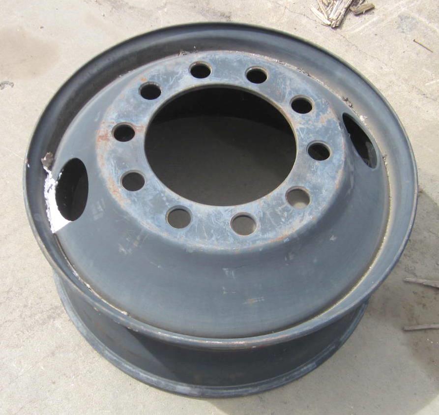 TI-1810 | TI-1810 Accuride Tire Wheel Rim 22.5 x 8 (5).JPG