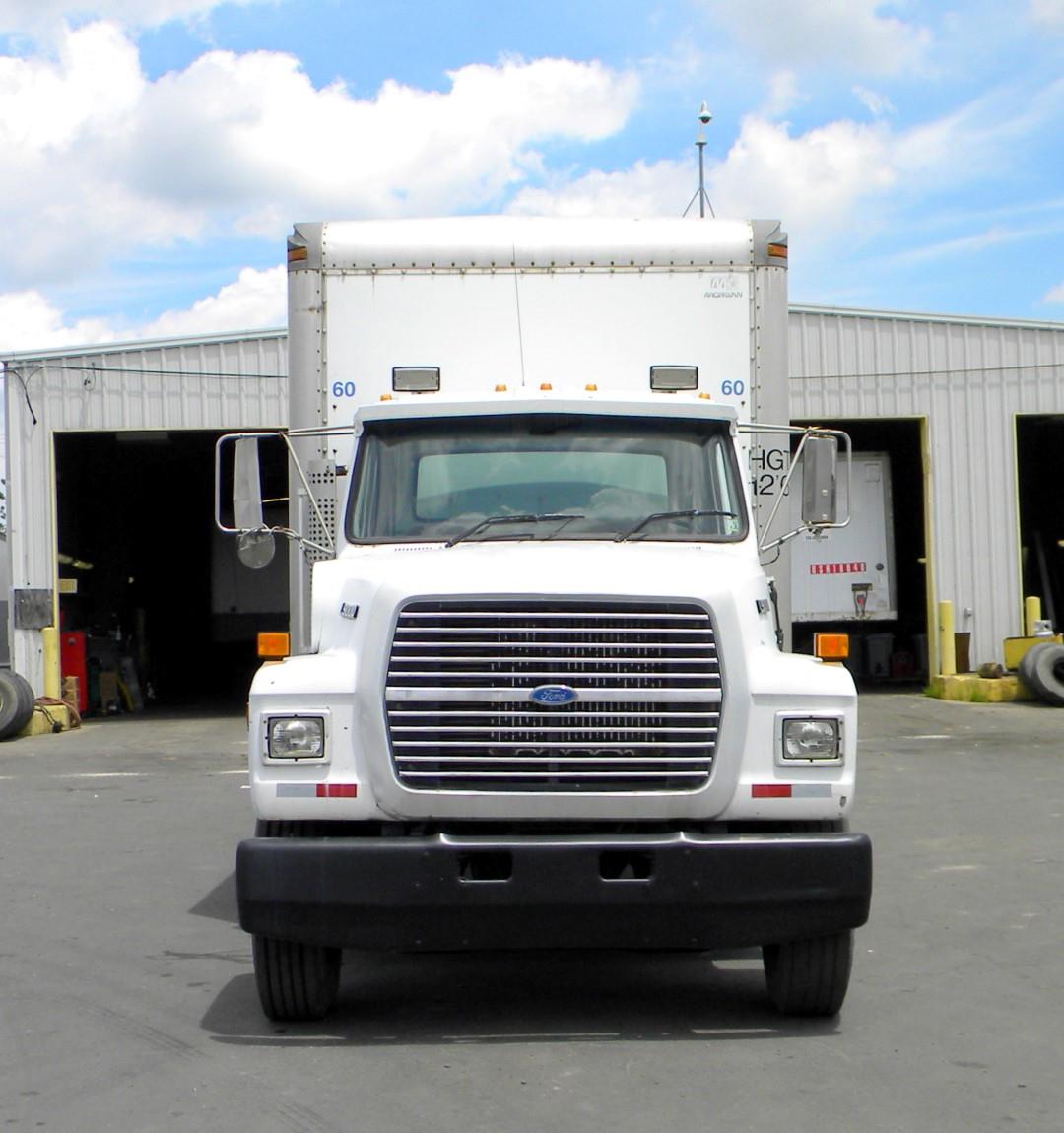 0a726120-aaf6-447b-ae30-b6abddec5ce7-07162018-cropped-Ford%20L9000%2026%20Foot%20Box%20Truck%20(12)
