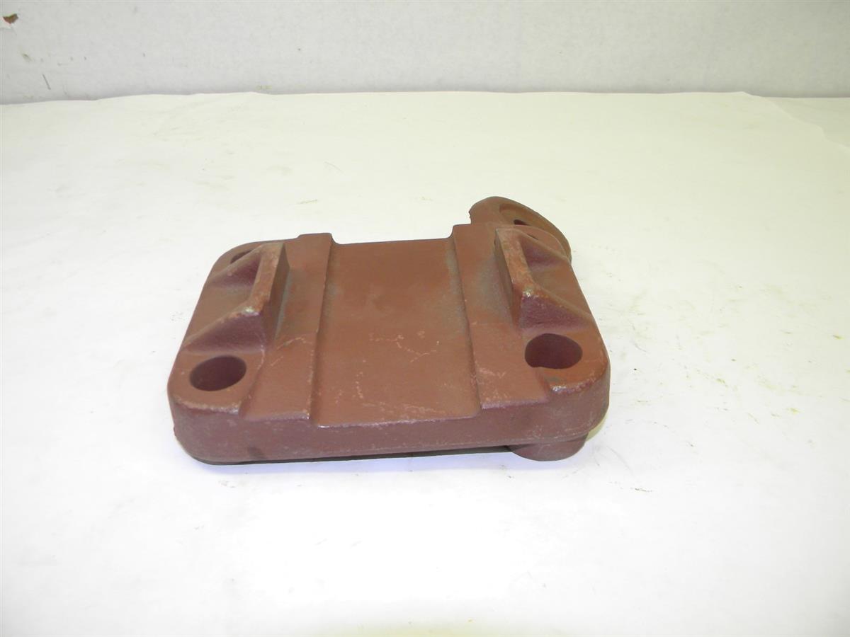 M35-397 | 2510-00-752-1823 Right Hand Front Spring Lower U-Bolt Plate for M35 Gas, M35A2 Series and M35A3 Series NOS (3).JPG