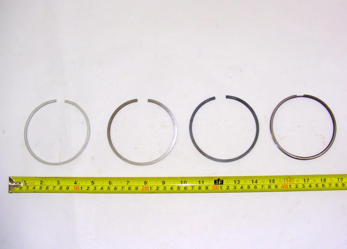 SP-1369 | 2815-01-261-1064 Piston Assembly Parts Kit, Piston Rings (2).JPG