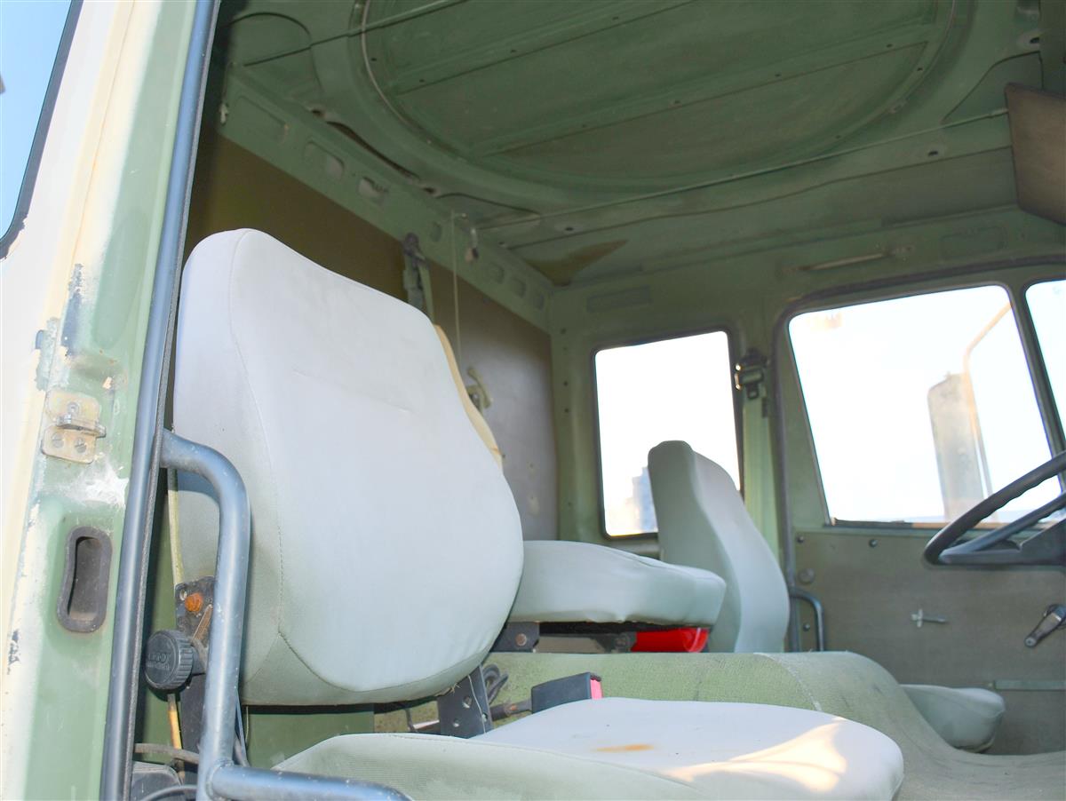 101253e3-cd3c-4991-8fdd-0ff9b1c3ed6c-03242025-cropped-Interior%20(18)