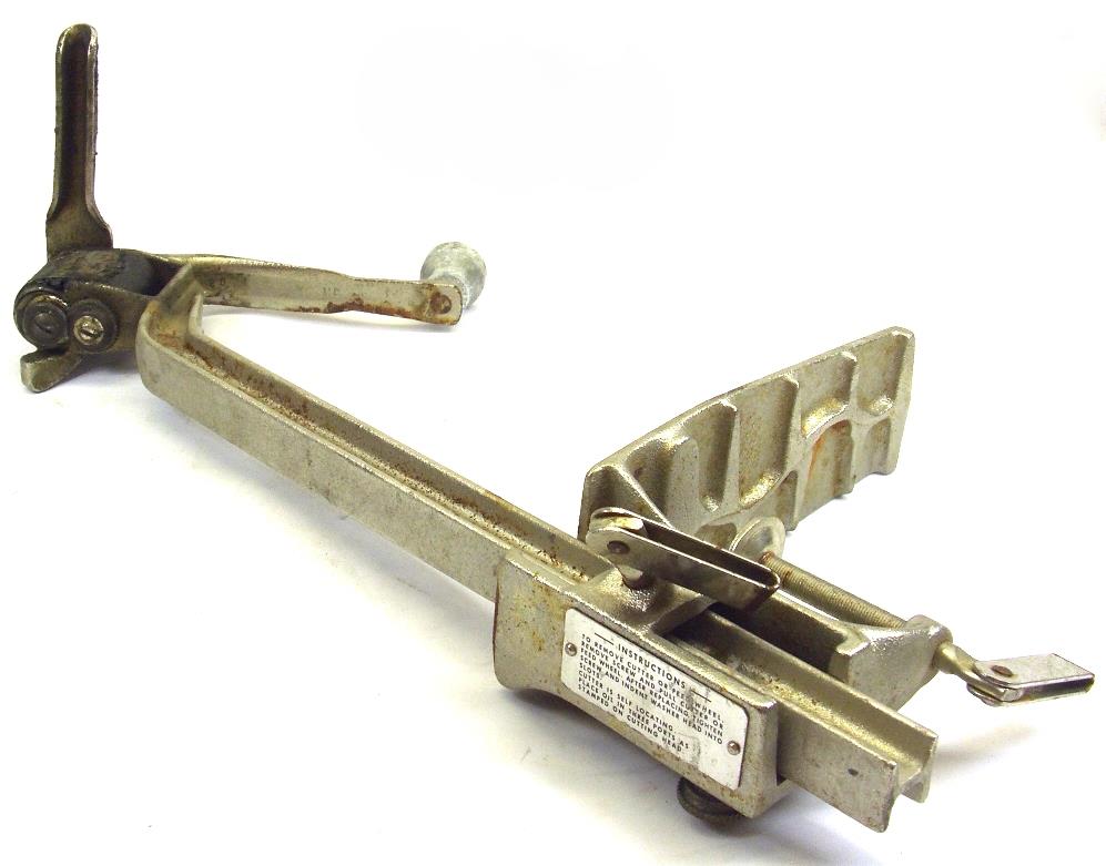 TR-143 | TR-143A Can Opener.jpg