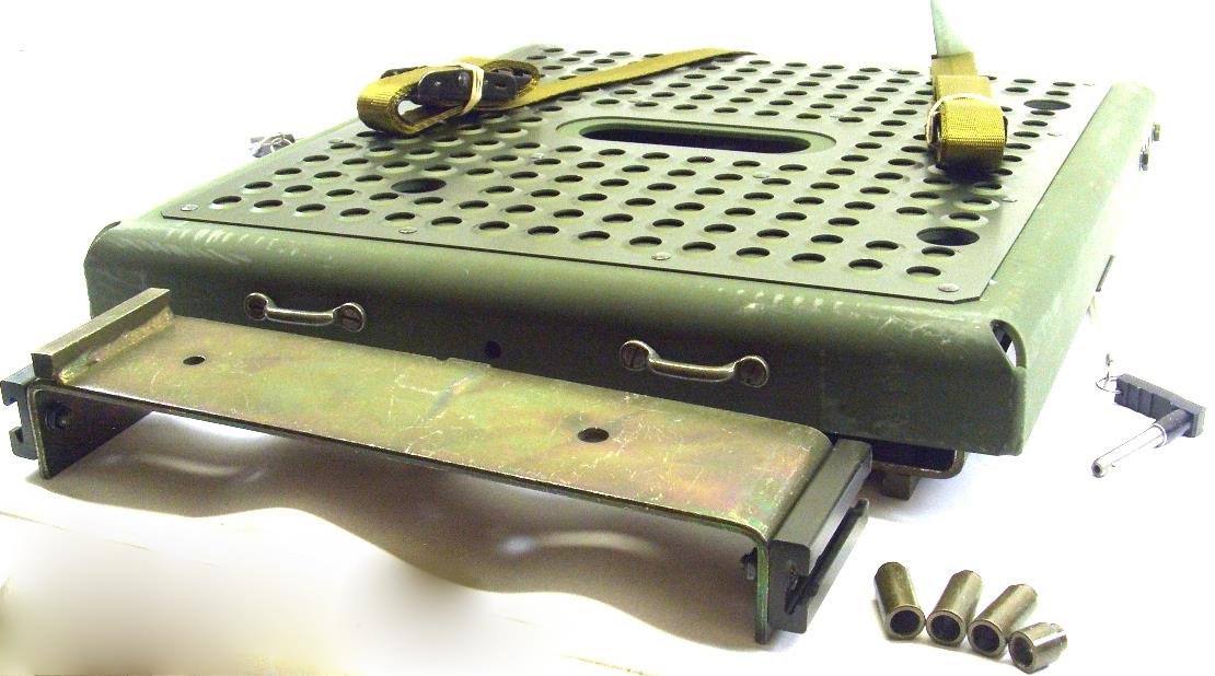 COM-100 | 2540-01-249-1584 gunners platform HMMWV (3).JPG
