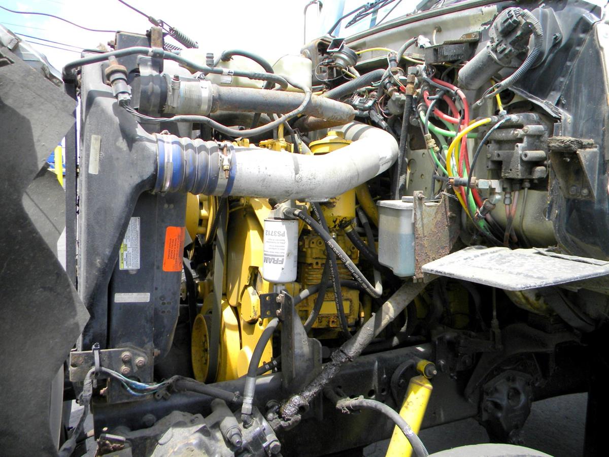 2de19747-c5bf-4b1c-afc8-934da9e57529-07052018-cropped-Ford%20L9000%2026%20Foot%20Box%20Truck%20(5)