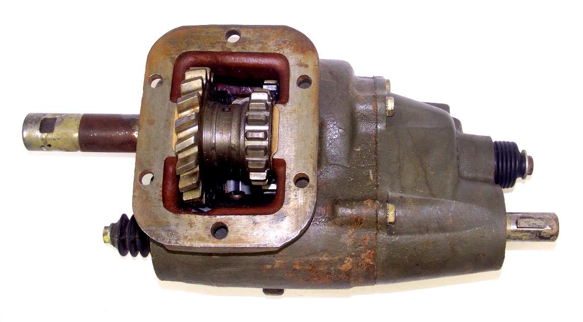 5T-800 | 2520-00-740-9589 Power Takeoff, Transmission with Accessory Drive NOS (5).JPG
