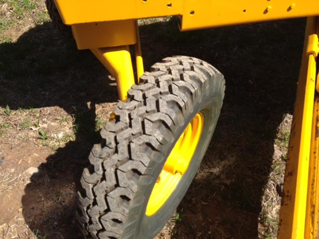391ef108-08be-4cae-8c29-9550a9b19c2c-04182018-cropped-Huber%20Road%20Grader%20(18)