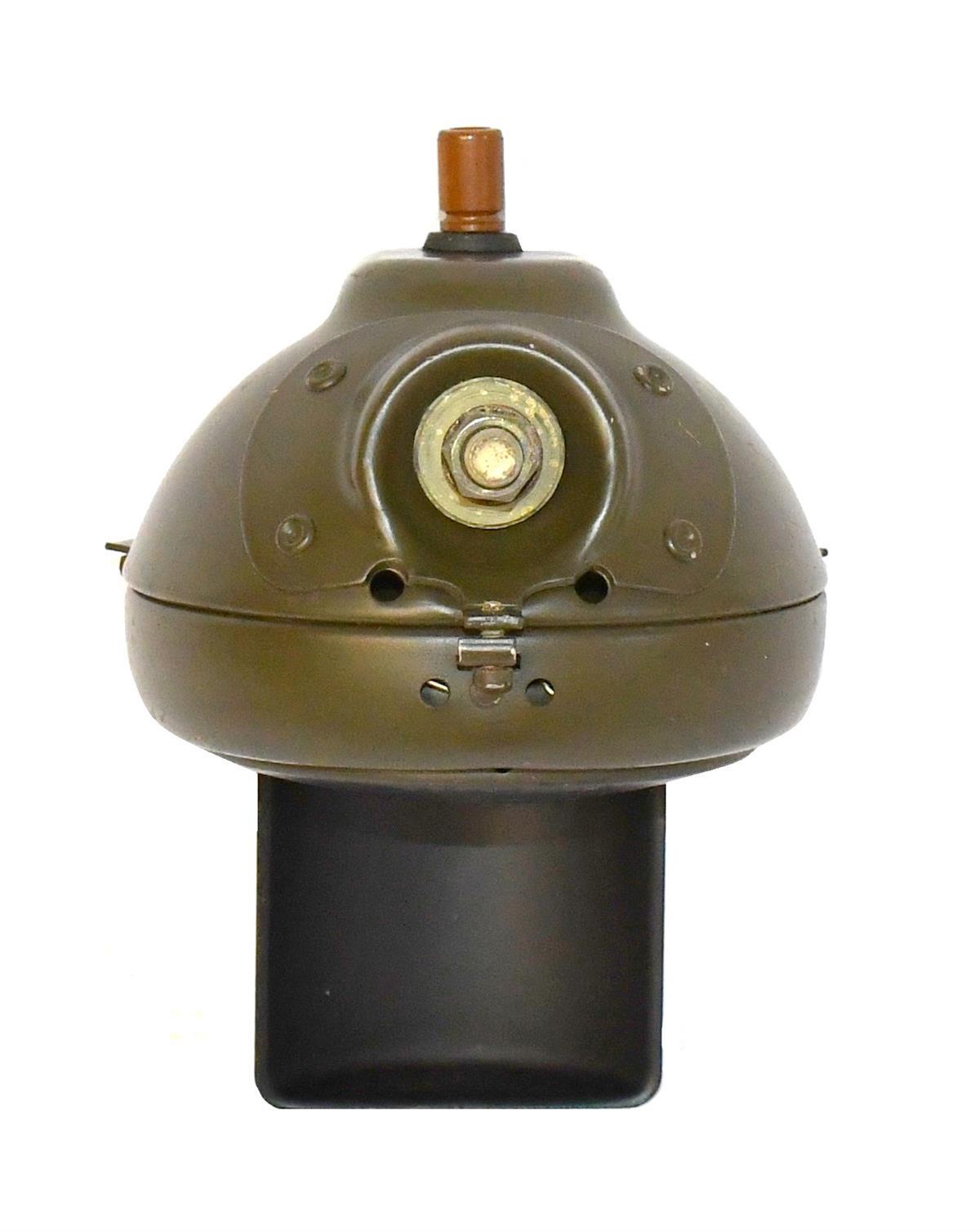 COM-5982 | COM-5982  Blackout Headlight 24 Volt Drive Light Metal Housing Common Application (5).JPG