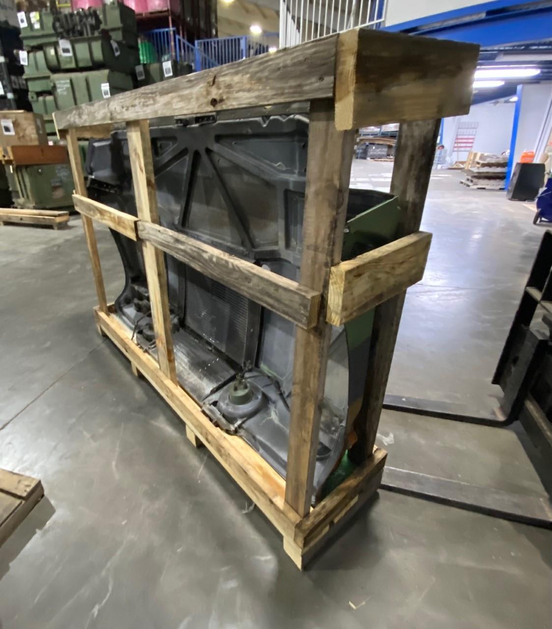 HM-1525 | HMMWV Front Hood  - in Crate (9).jpg