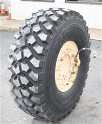 TI-1880 | TI-1822 Tire (2).JPG