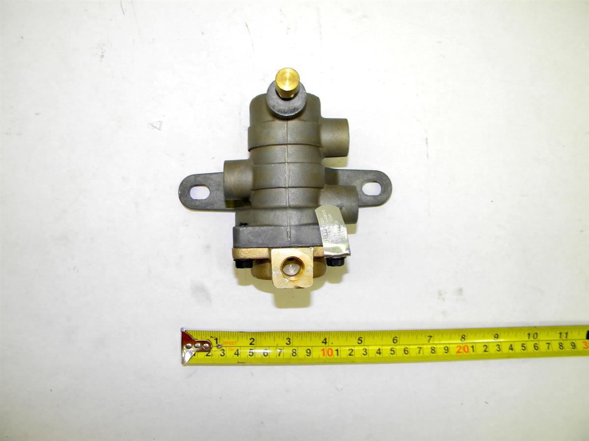 COM-5167 | 4810-01-544-8835 Valve, Solenoid for MRAP Cougar and MRAP JERRV. NOS (4).JPG