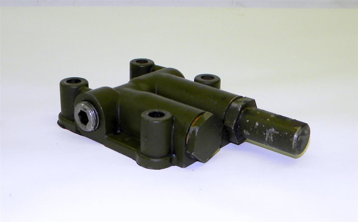 COM-5201 | Oil Pressure Regulator Assembly for M35A2 Series and M54 Series with Multifuel Engine. USED  (4).JPG