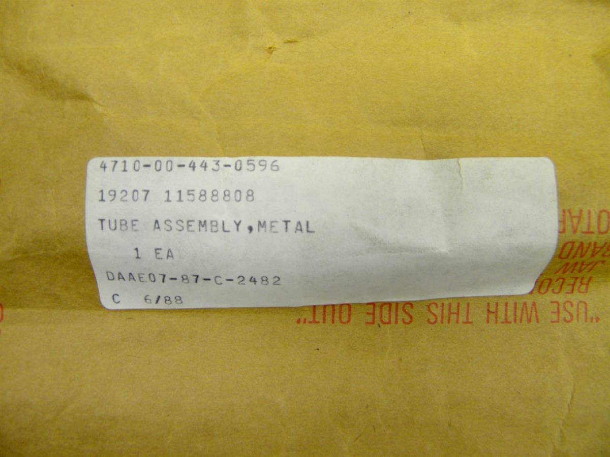 SP-1450 | 4710-00-443-0596 Air Tank Hose for M548 and M548A1 Cargo Carrier. NOS.  (2).JPG