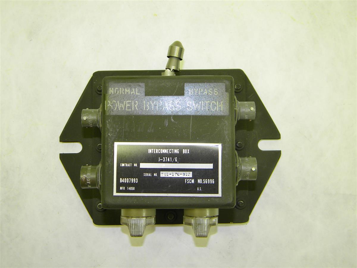 RAD-268 | 5895-01-098-3630 B-4007993, Interconnecting Box, RAD-268 (5).JPG
