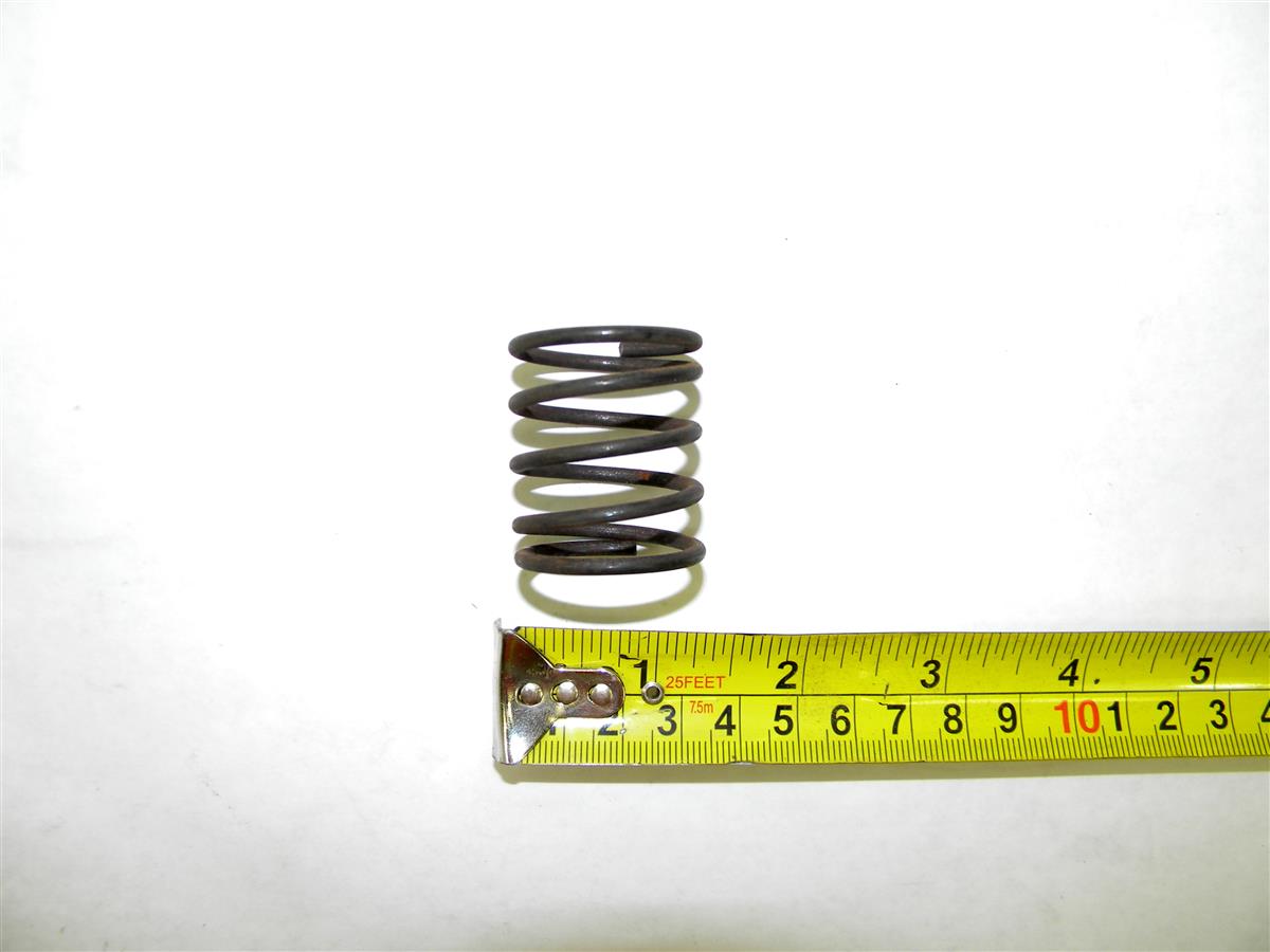 M35-402 | 5360-00-924-6118 Oil Filter Housing Spring for M35A2 Series and M54 Series with Multi Fuel Engines (1).JPG