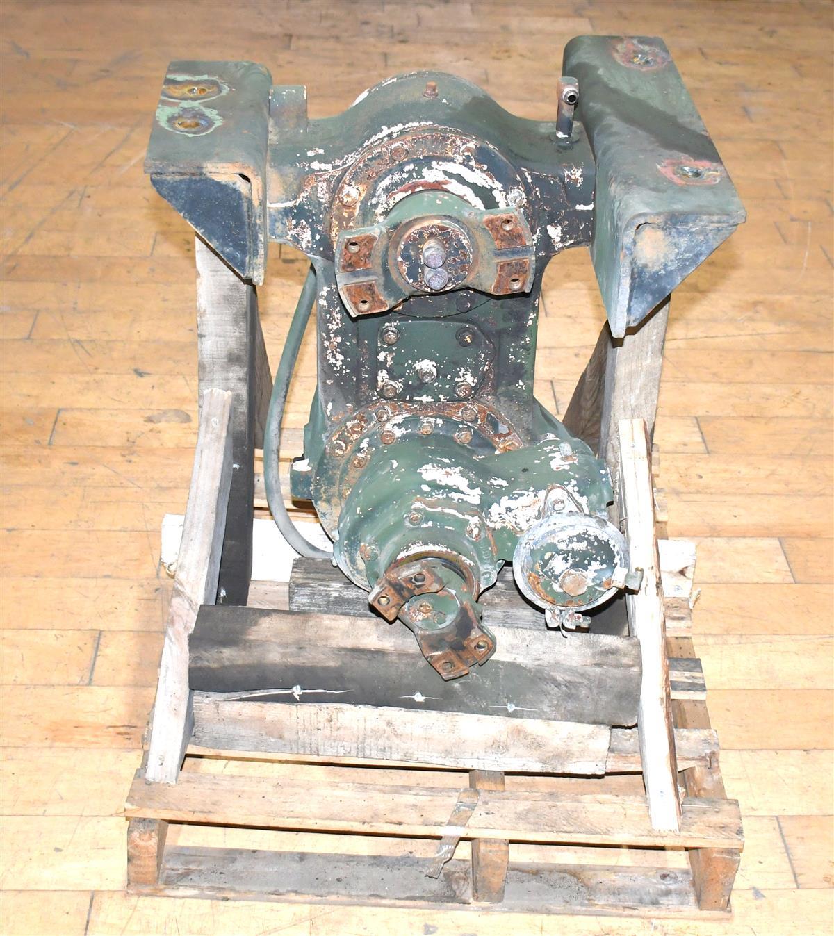 M9-1830 | Transfer Case M916 (6).JPG