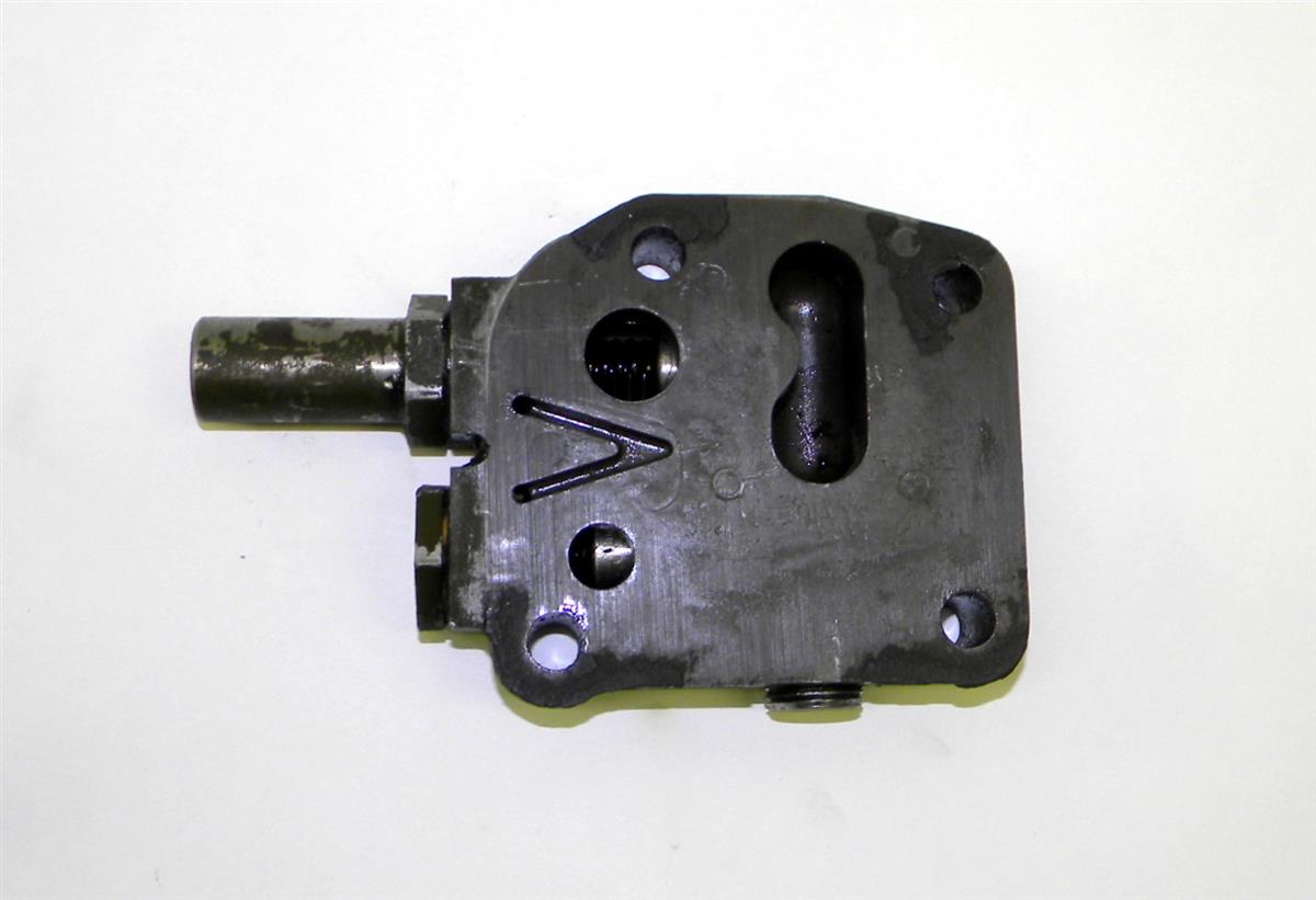 COM-5201 | Oil Pressure Regulator Assembly for M35A2 Series and M54 Series with Multifuel Engine. USED  (1).JPG