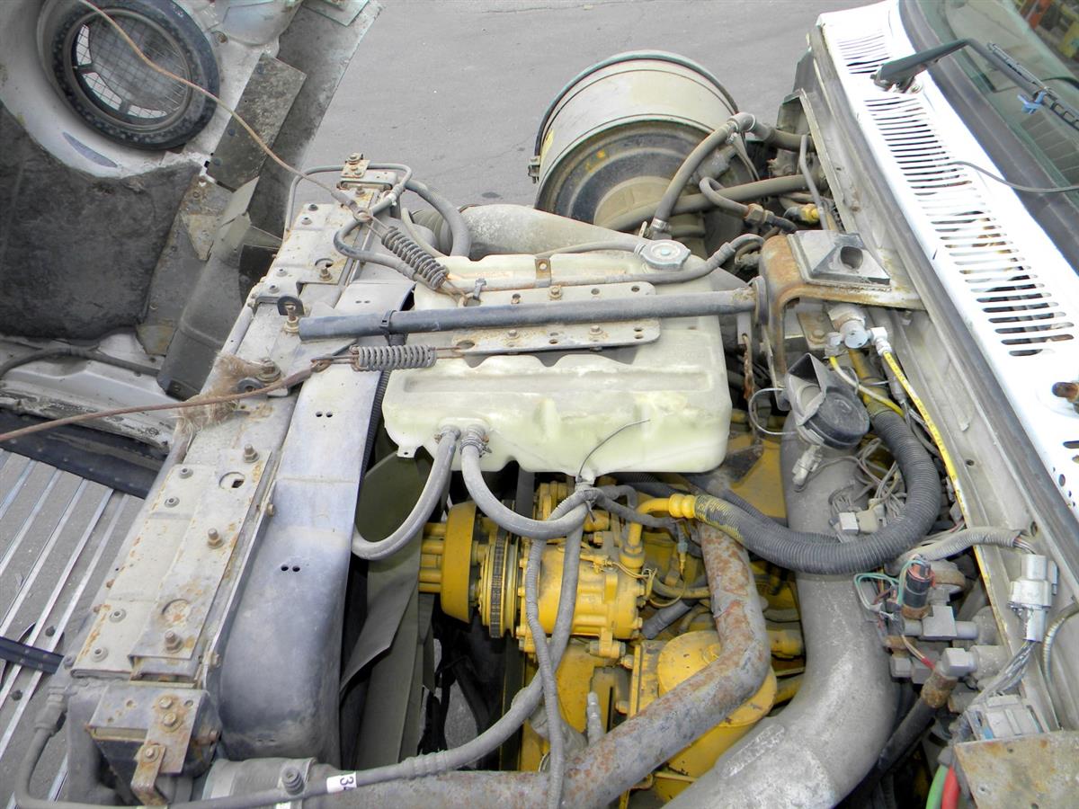 92b074cd-755c-4992-bc71-4335310a1294-07052018-cropped-Ford%20L9000%2026%20Foot%20Box%20Truck%20(8)