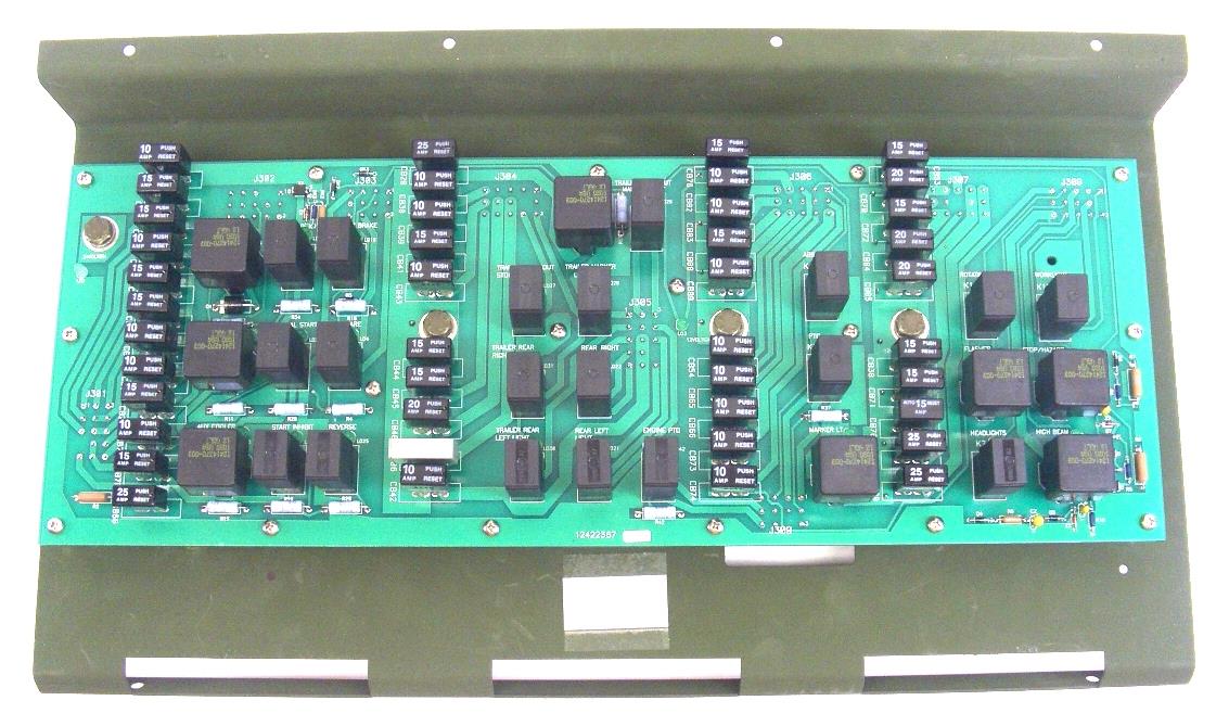 FM-126 | 6110-01-532-1130 power distribution panel FMTV LSAC (3).JPG