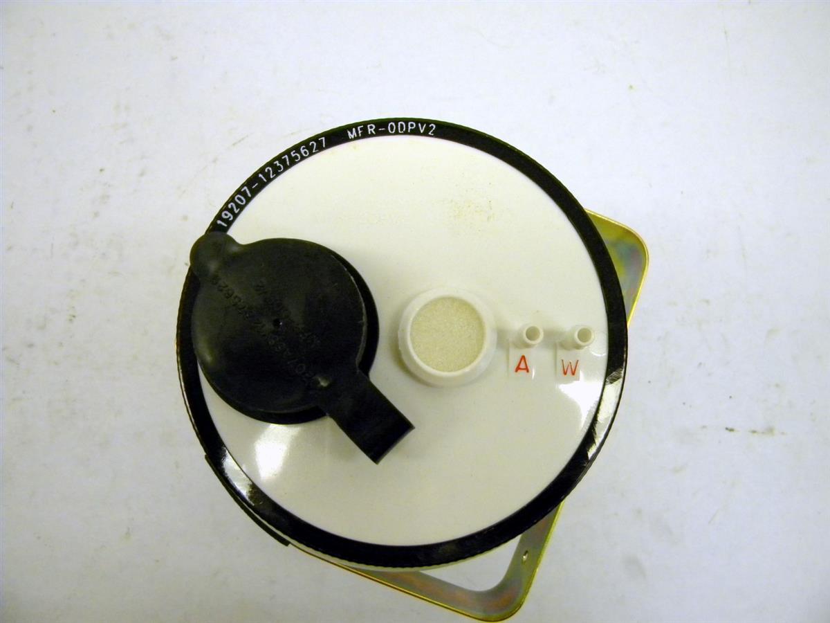 COM-5169 | 2540-01-101-0010 Windhsield Washer Bottle and Mouting Bracket for M939 Series and M915 Series. NOS.  (1).JPG