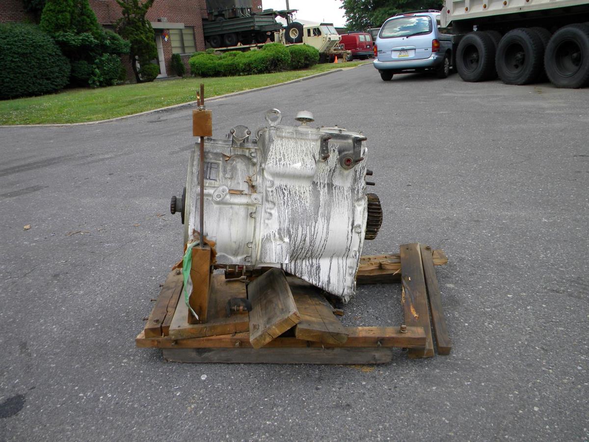 SP-1713 | 2320-00-873-5420 Caterpillar 4R219 Transmission for M559 Caterpillar Goer (23).JPG