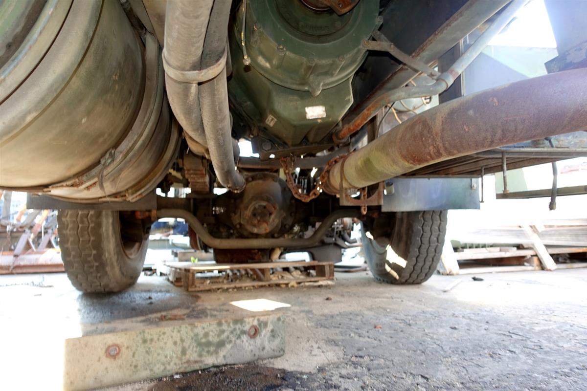 M9-944 | 2320-01-028-4396 M916 Light equipment Transporter Parts Truck USED (11).JPG