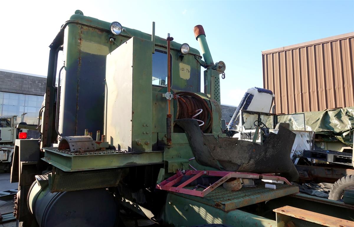 M9-944 | 2320-01-028-4396 M916 Light equipment Transporter Parts Truck USED (13).JPG