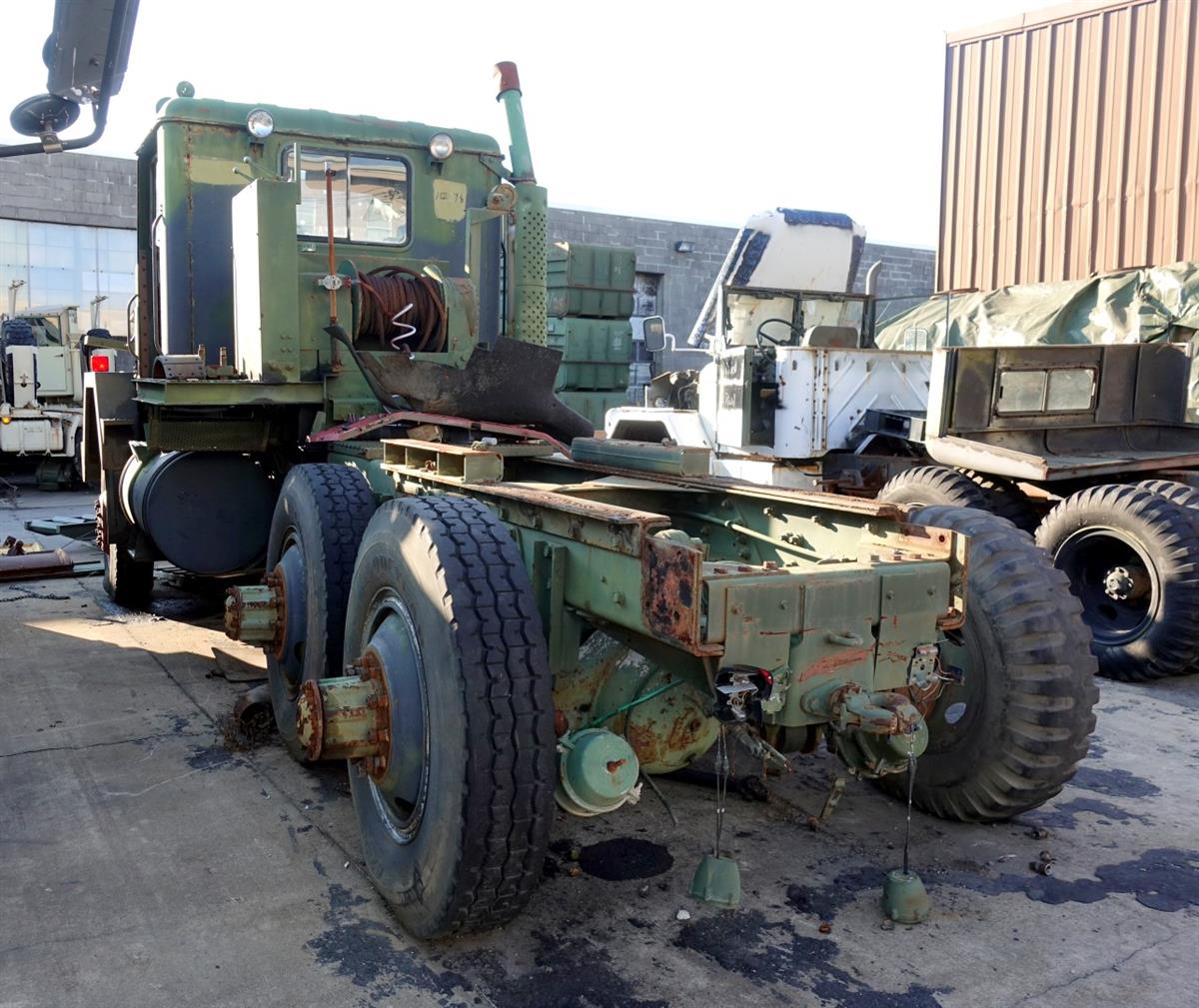 M9-944 | 2320-01-028-4396 M916 Light equipment Transporter Parts Truck USED (14).JPG