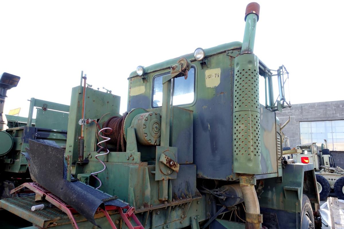 M9-944 | 2320-01-028-4396 M916 Light equipment Transporter Parts Truck USED (18).JPG