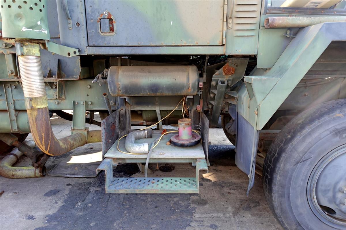 M9-944 | 2320-01-028-4396 M916 Light equipment Transporter Parts Truck USED (21).JPG