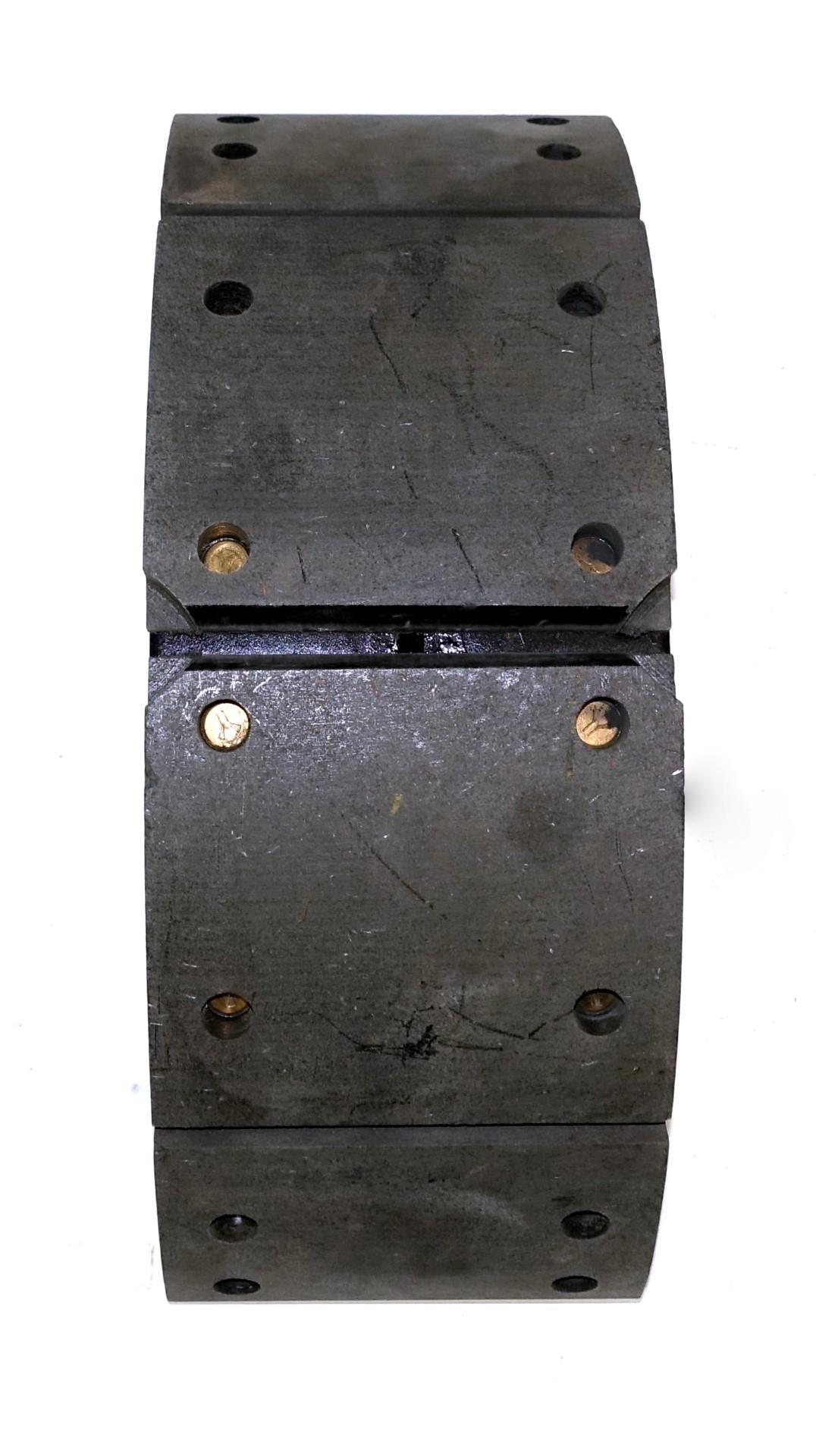 M9-959 | 2350-01-096-1618 Front Brake Shoe for M915 (3) (Large).JPG