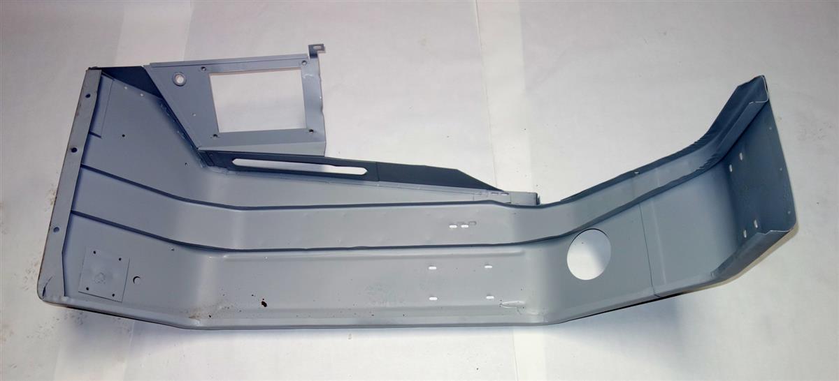 5T-859RIGHT | 2510-00-134-4636 Front Passenger Side Right Side Fender for M809 Series USED (1).JPG