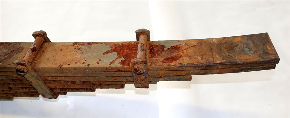 M35-682  | 2510-00-200-1053 M35 Rear Leaf Spring for M35 M35A1 M35A2 2 12 Ton Trucks USED (4).JPG