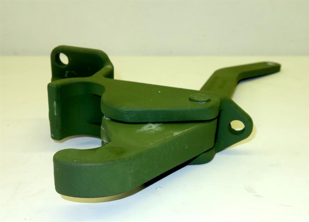 COM-5233 | 2510-00-740-9002 dump truck lower tail gate latch for M342A2 and M817 NOS (4).JPG