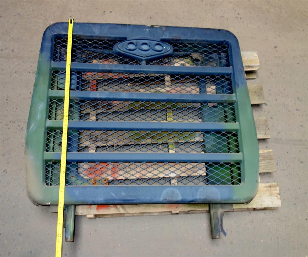 M9-6052 | 2510-01-088-2739 Front Grill for M915 Series USED (3).JPG
