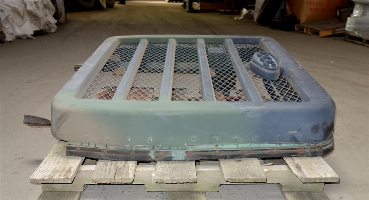M9-6052 | 2510-01-088-2739 Front Grill for M915 Series USED (9).JPG